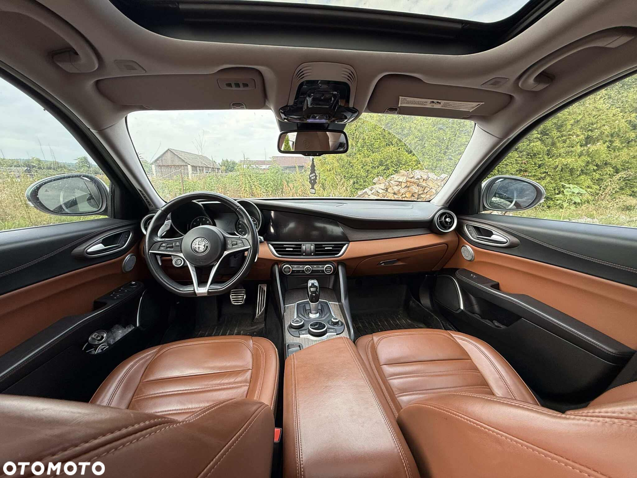 Alfa Romeo Giulia 2.0 Turbo 16V AT8 Veloce Ti - 8