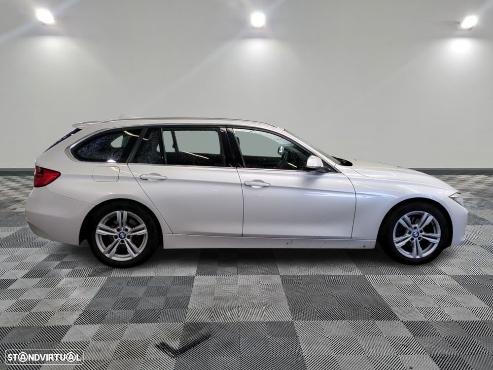 BMW 320 d EfficientDynamics Line Luxury - 3