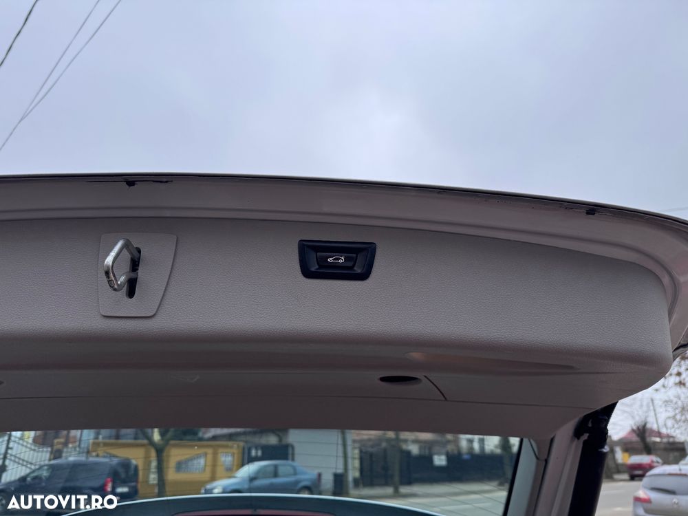 BMW Seria 3 320d Aut. Luxury Line - 10