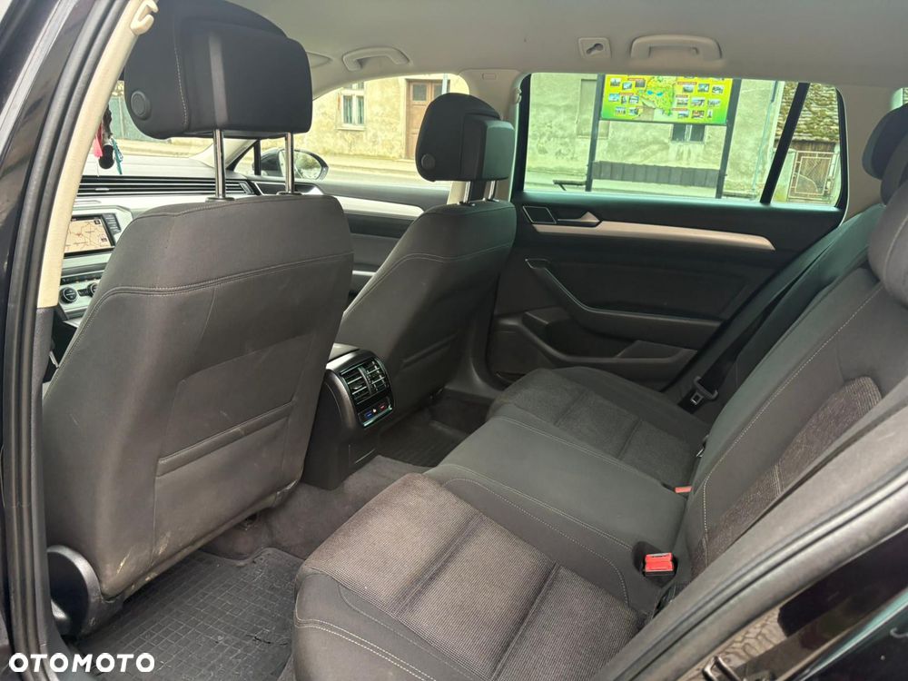 Volkswagen Passat 2.0 TDI (BlueMotion Technology) Highline - 12