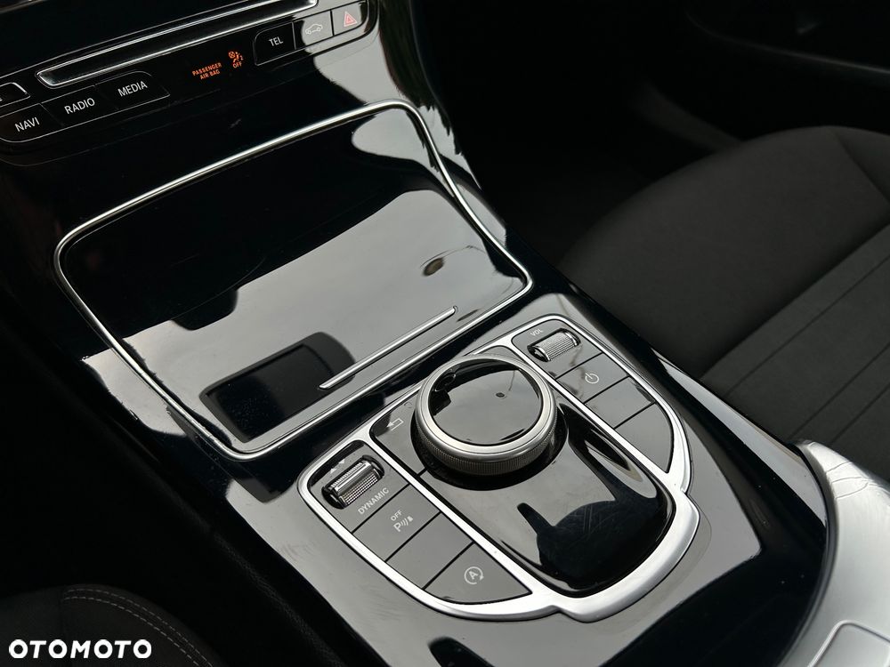 Mercedes-Benz Klasa C 180 9G-TRONIC - 26