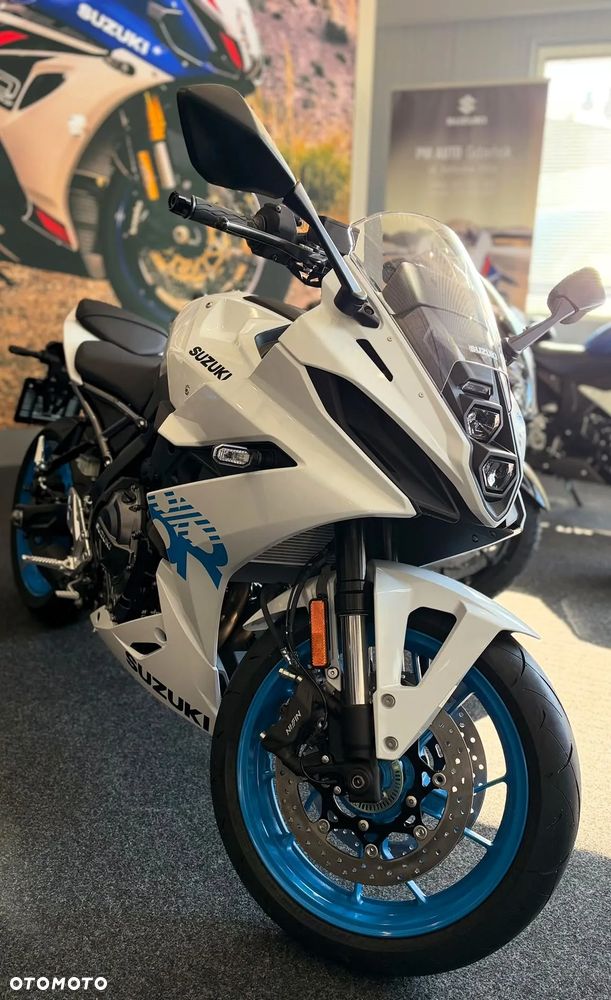Suzuki GSX-R - 38