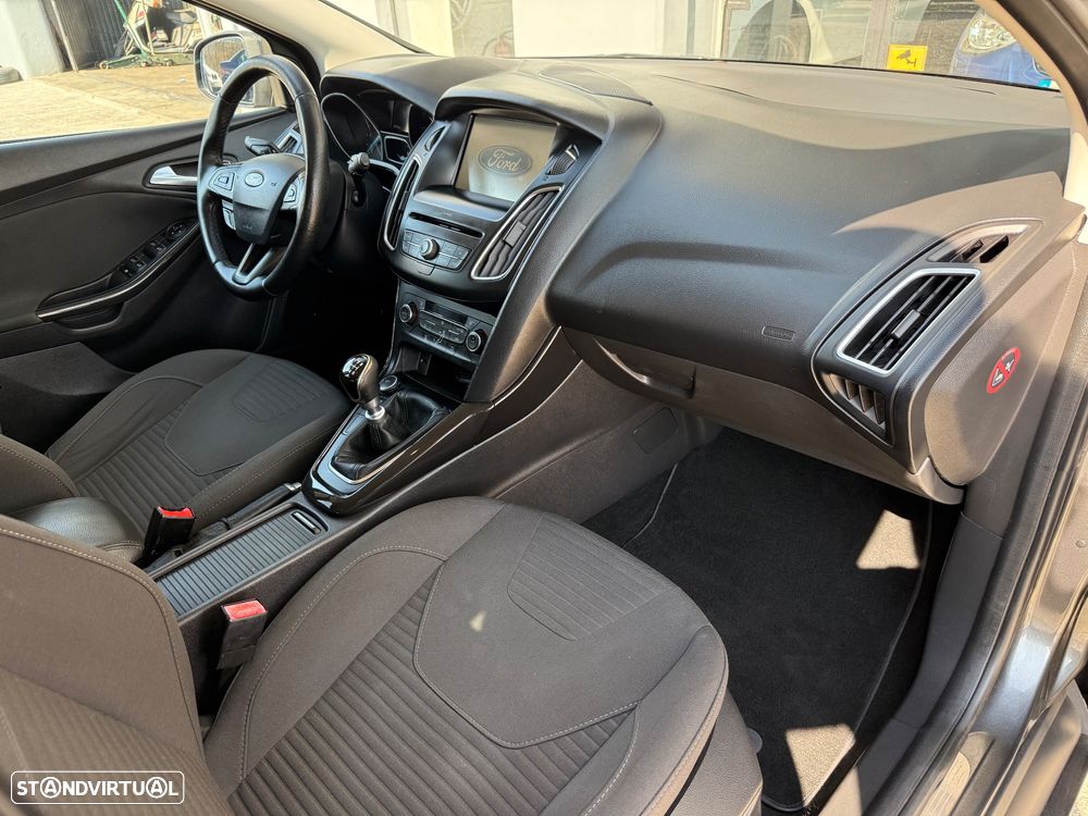 Ford Focus 1.5 TDCi Titanium - 17