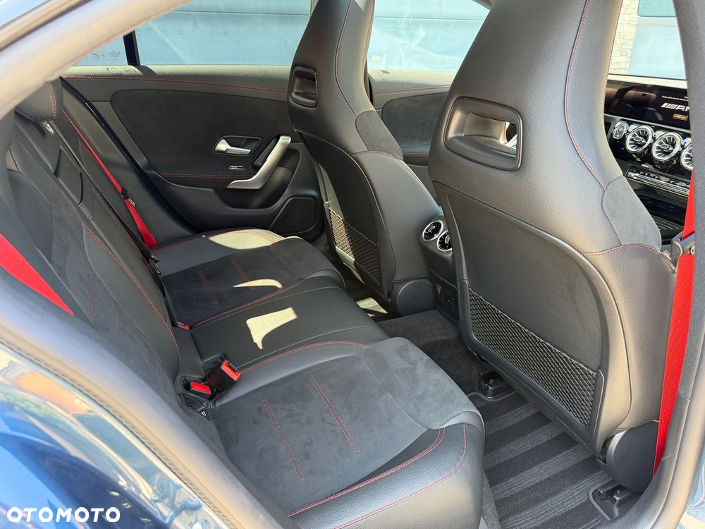 Mercedes-Benz CLA AMG 35 4-Matic 7G-DCT - 14