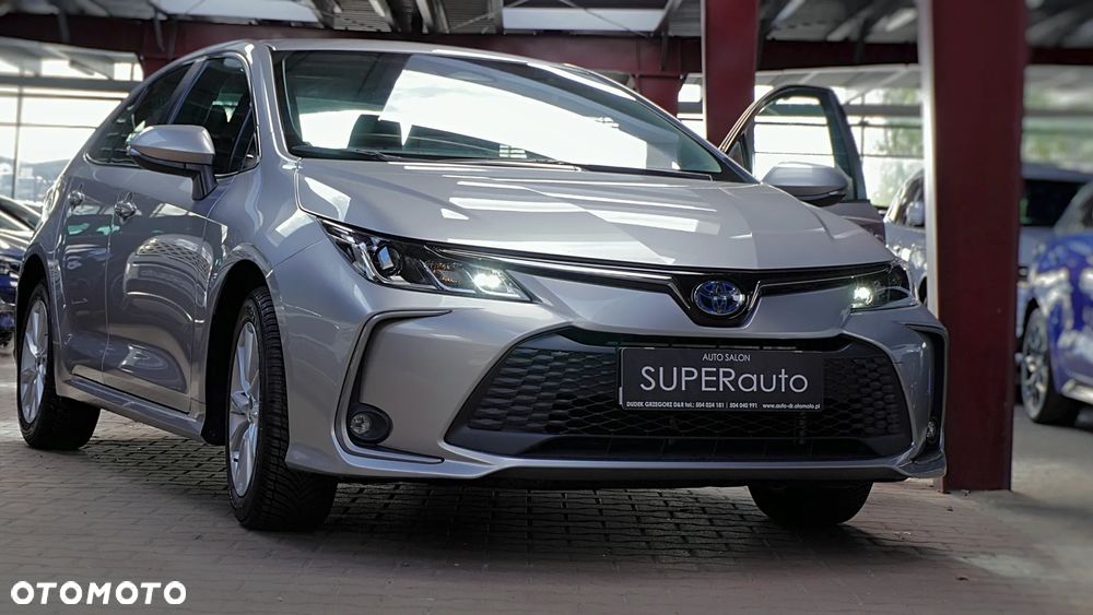 Toyota Corolla ver-1-8-hybrid-comfort - 3