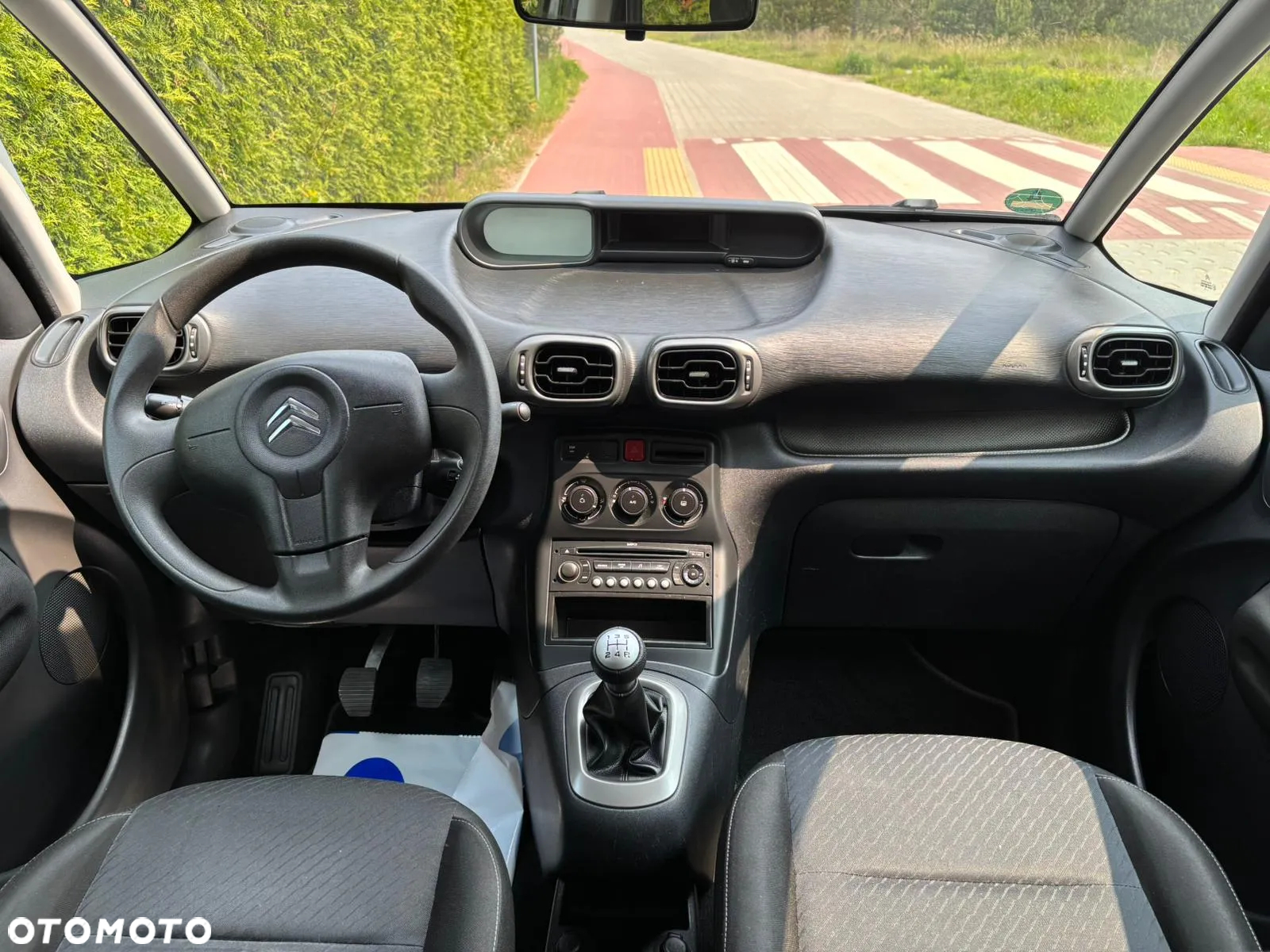 Citroën C3 Picasso 1.4i Attraction - 12