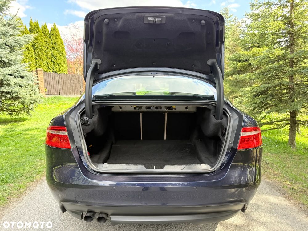 Jaguar XE 20d Prestige - 34