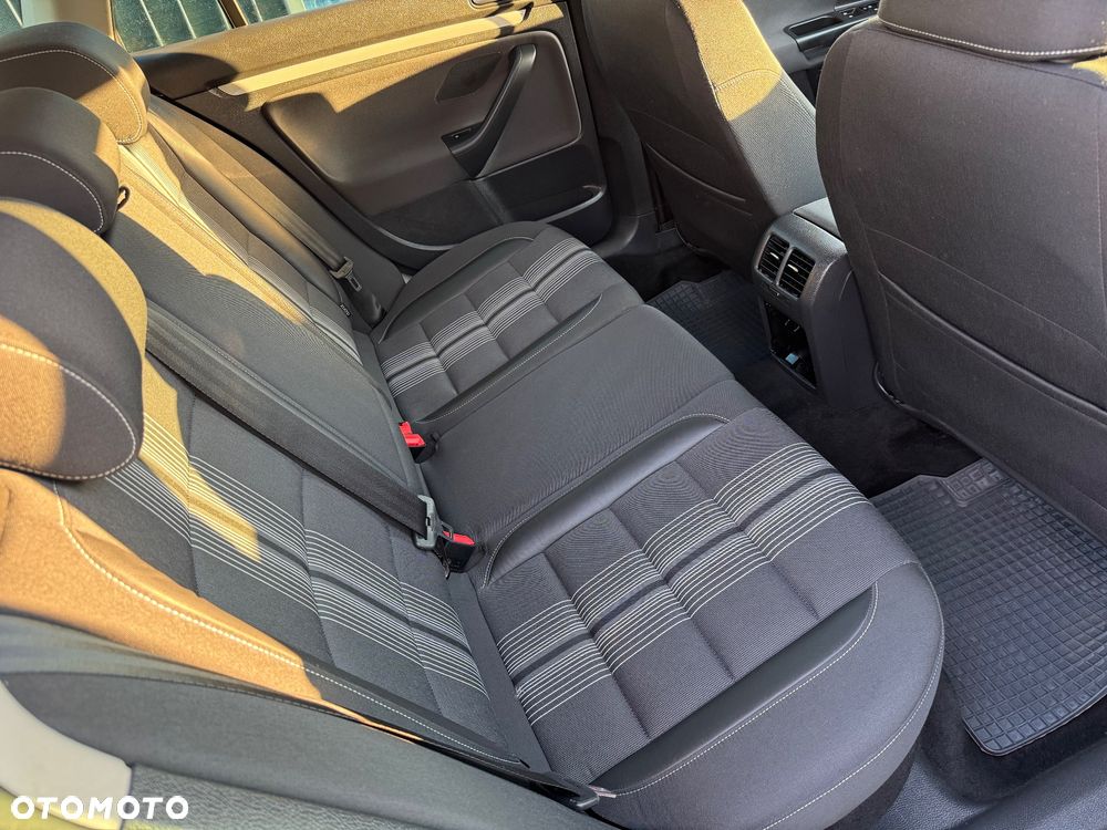 Volkswagen Golf 1.6 TDI DPF MATCH - 16