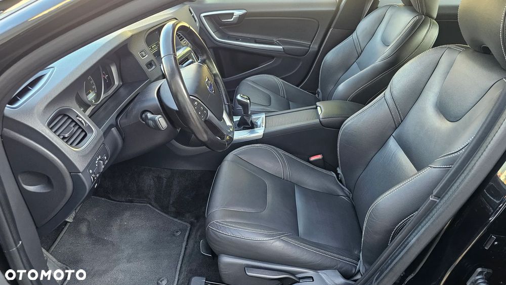 Volvo S60 D3 Drive-E Summum - 24