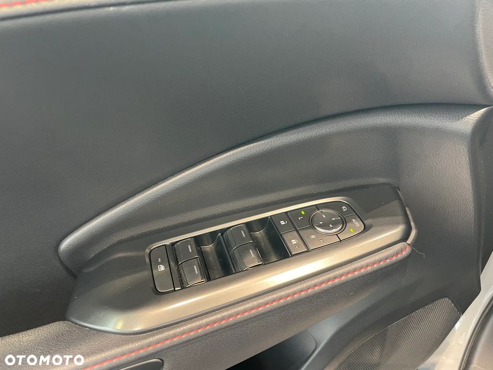 Lexus LBX 1.5 Hybrid Emotion - 14