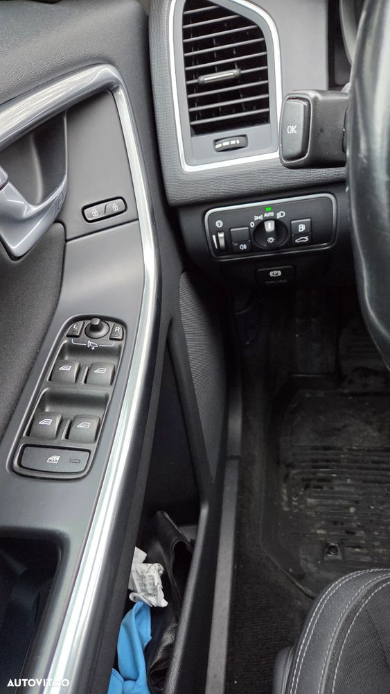 Volvo XC 60 D4 Geartronic Momentum - 13