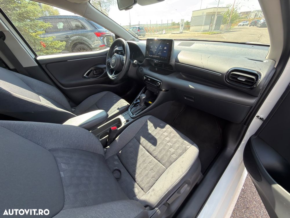 Toyota Yaris 1.5 VVT-i HSD Dynamic - 14