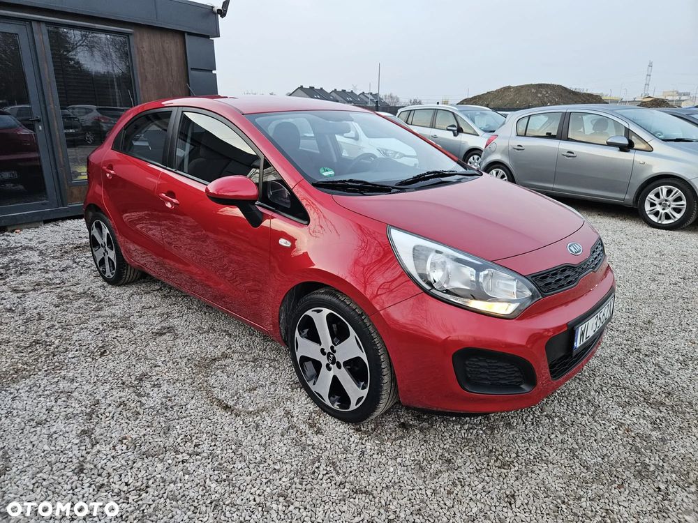 Kia Rio 1.2 Edition 7 - 11