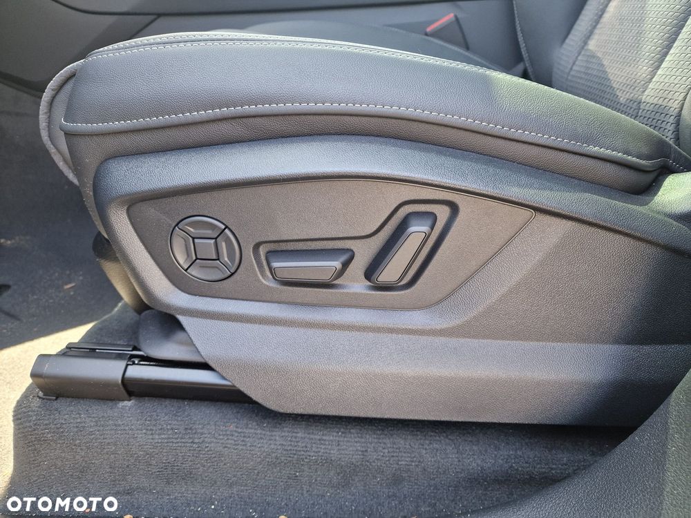 Audi Q8 - 10