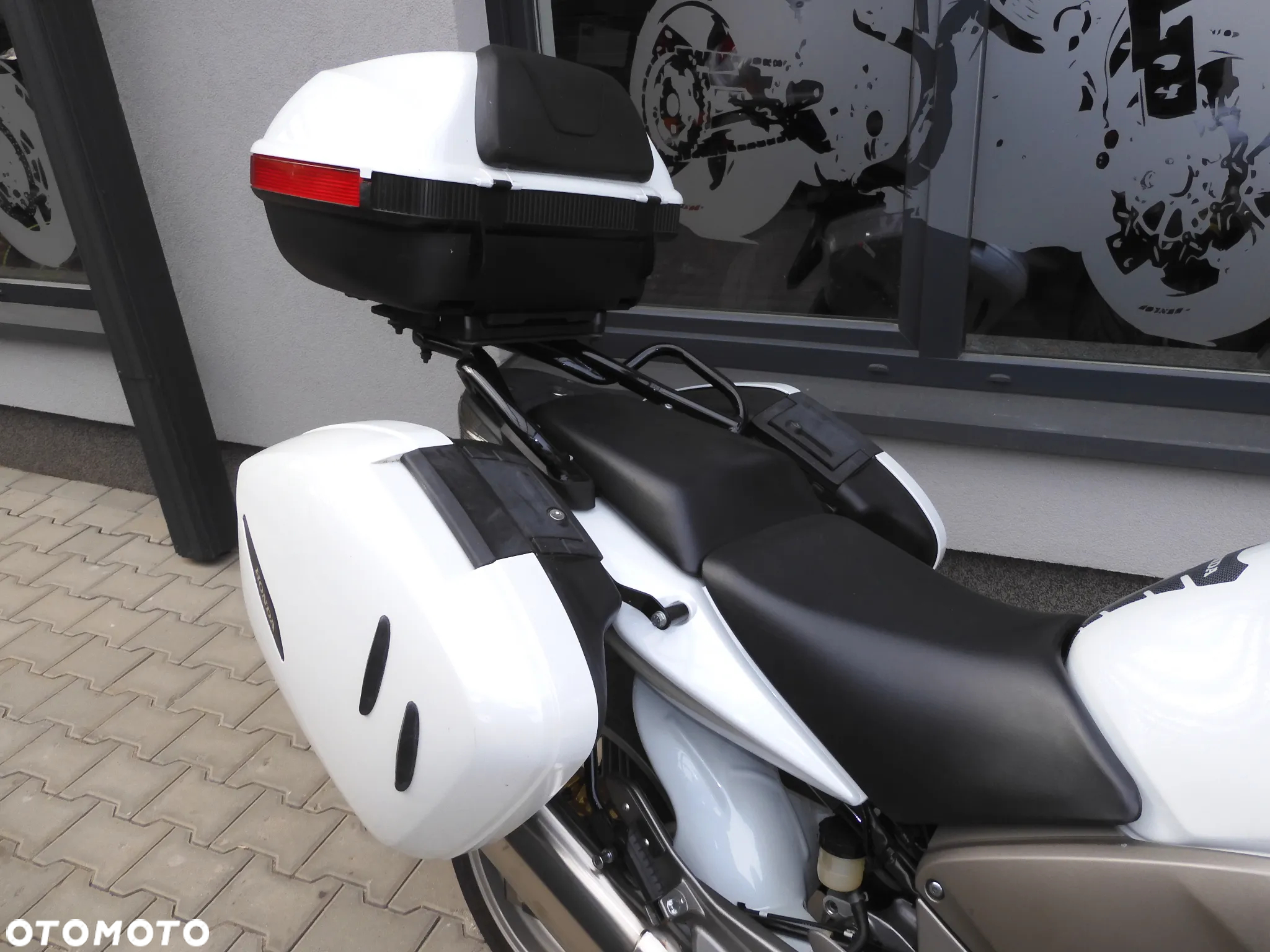 Honda CBF - 16