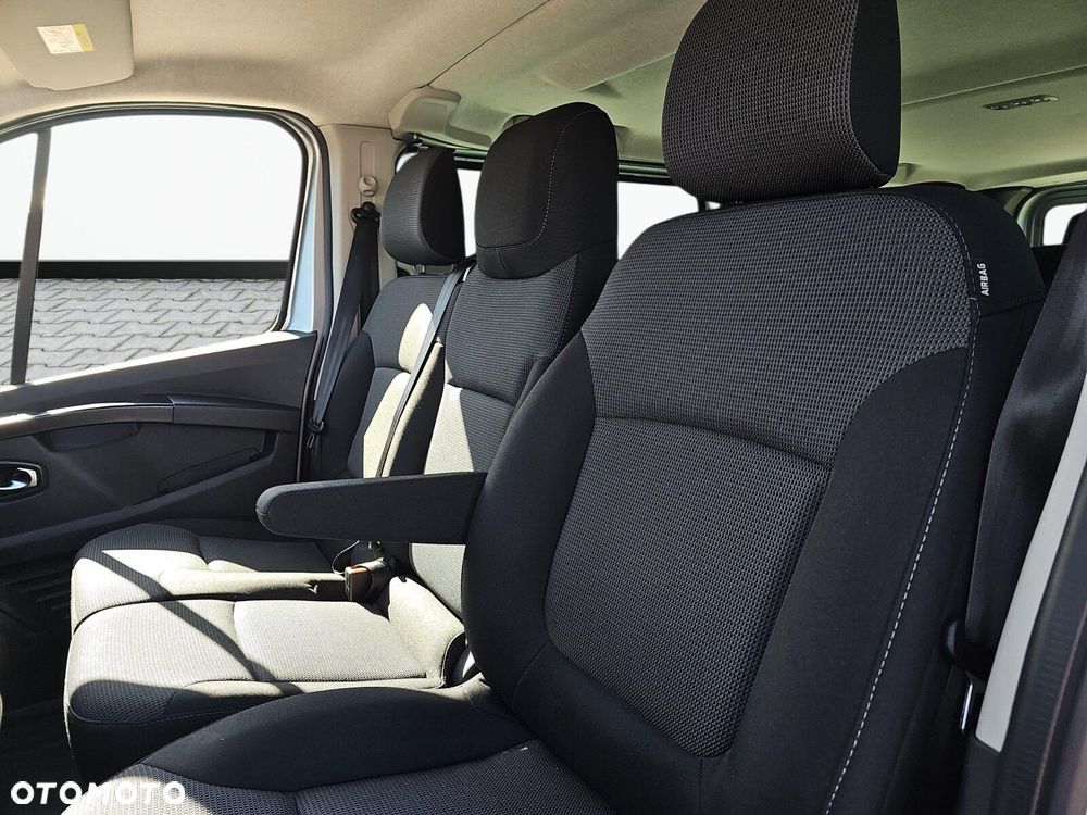 Renault Trafic - 16