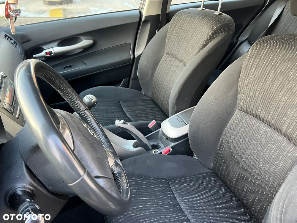 Toyota Auris 1.6 VVT-i Sol - 17