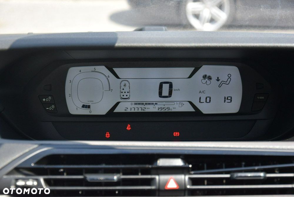 Citroën C4 Grand Picasso 1.6 e-HDi Exclusive - 30
