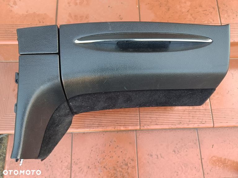 MERCEDES W209 CLK SCHOWEK KONSOLI PASAŻERA EUROPA - 1