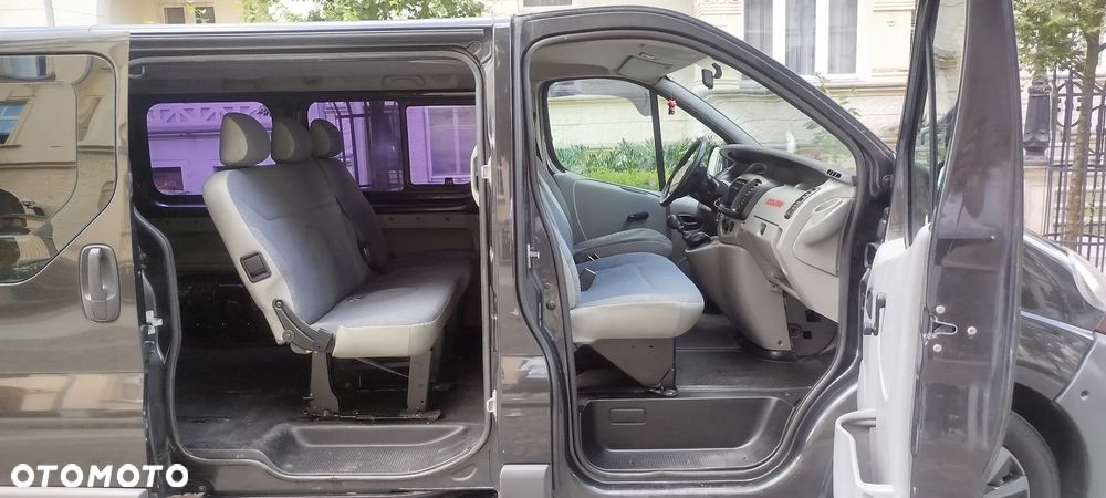 Renault Trafic - 12