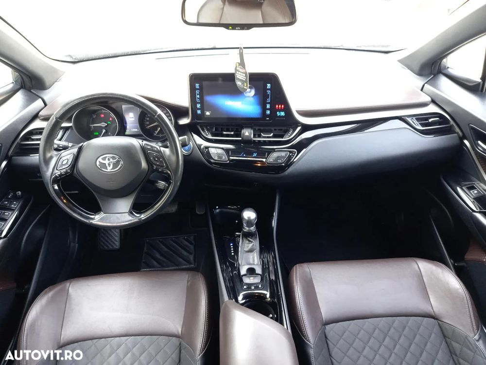 Toyota C-HR - 11