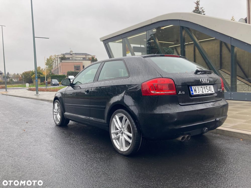 Audi A3 3-drzwiowe 2.0 TDI DPF Quattro Ambition - 29