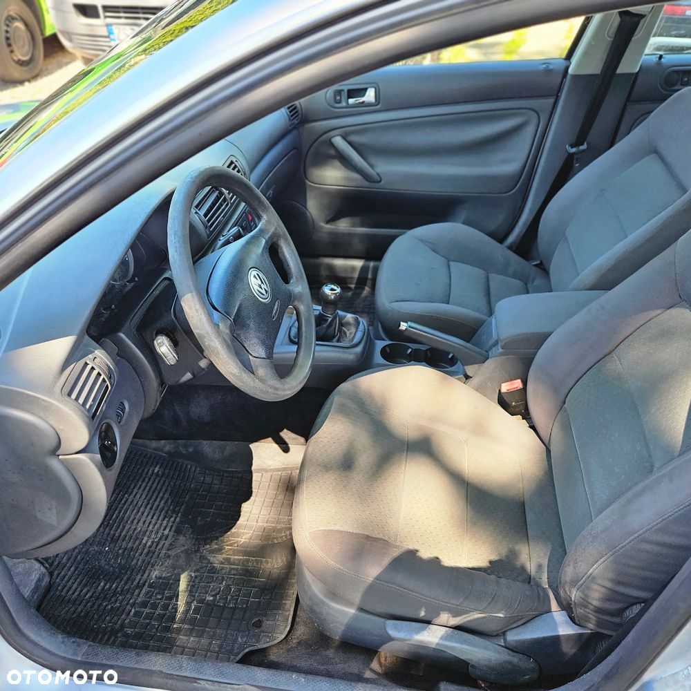 Volkswagen Passat - 13
