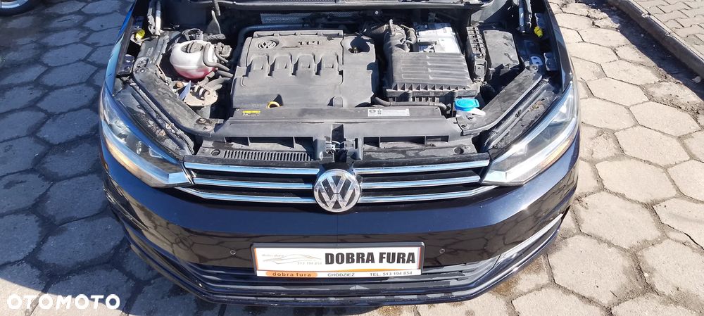 Volkswagen Touran 2.0 TDI SCR (BlueMotion Technology) Comfortline - 26