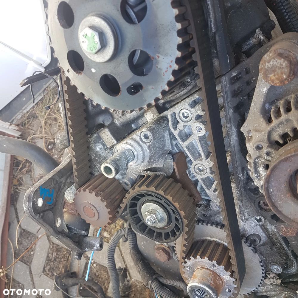 silnik motor wał głowica blok tłoki foks lombardini lgw 523 mpi AIXAM 500-5  Aixam A.751  Aixam Crossline L  Aixam Roadline  Aixam Scouty Gt  Aixam Minivan 500-5  Belier Divane  Belier Docker  belier Opale  Belier Vx  Chatenet Barooder  Chatenet Ch26  Chatenet Speedino  Microcar MC 1 / 2  Microcar M Go 1 / 2  Microcar M-GO 3 / 4  Microcar M8  Ligier XTOO  Ligier IXO - 5