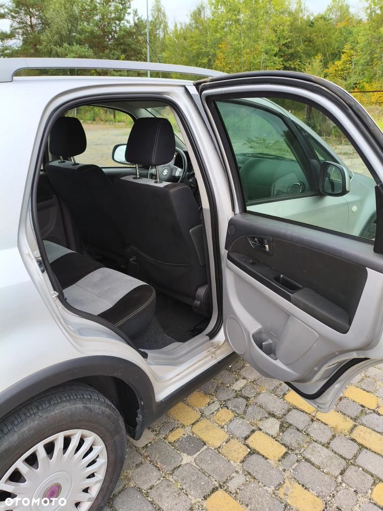 Suzuki SX4 - 8