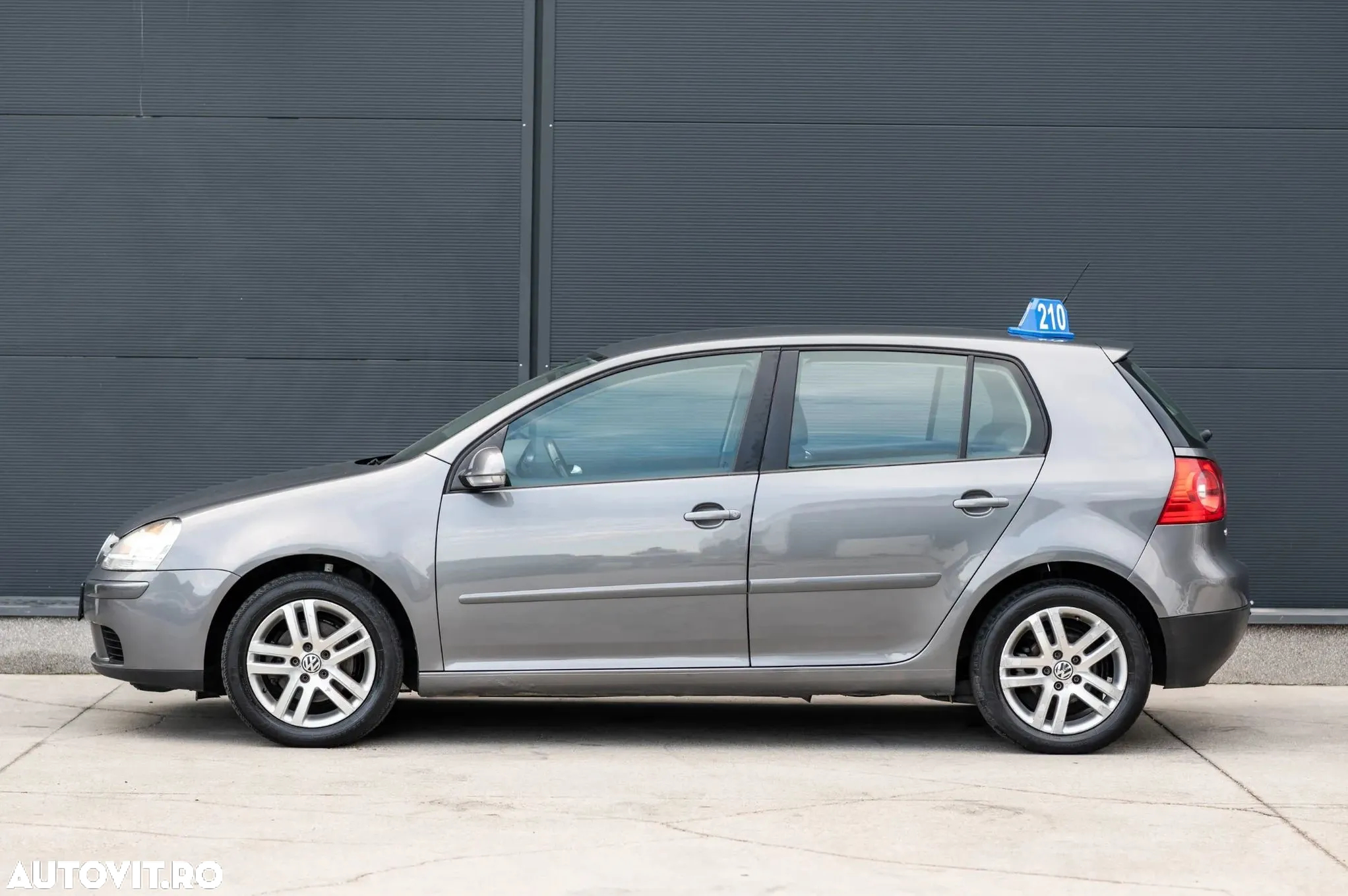 Volkswagen Golf 1.9 TDI Trendline - 8