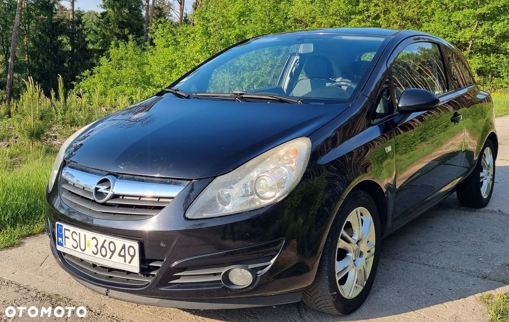 Opel Corsa 1.2 16V Essentia - 2