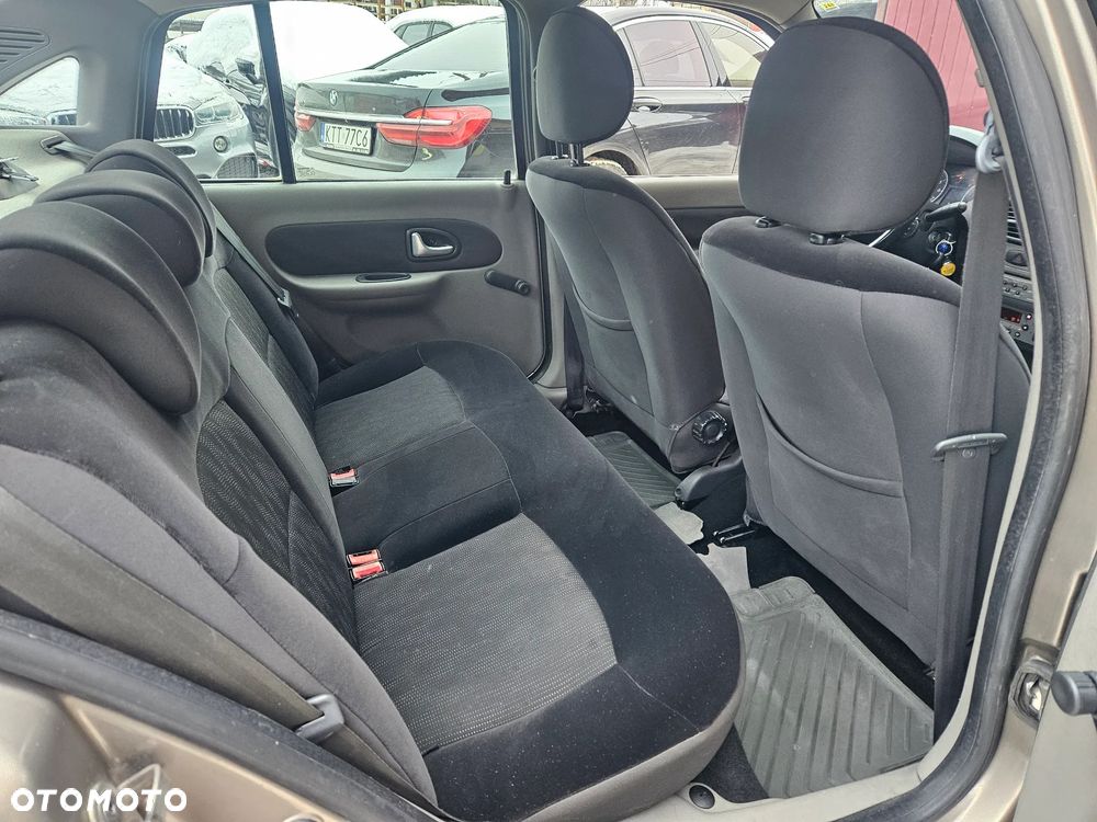 Renault Thalia 1.2 16V Authentique Euro5 - 10