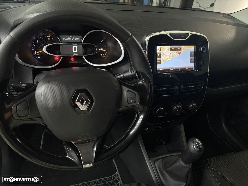 Renault Clio Sport Tourer 1.5 dCi - 8