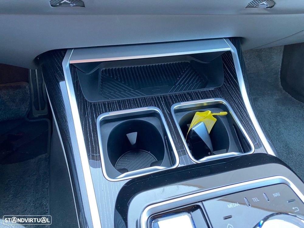BMW i7 xDrive60 Pack Desportivo M — fotografia 14