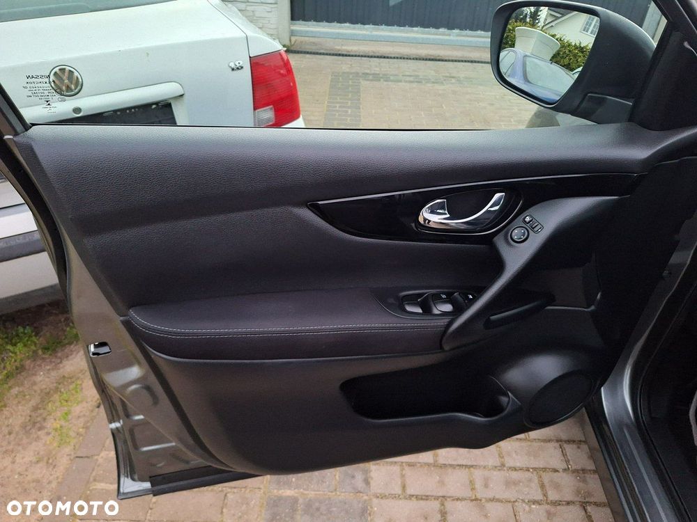 Nissan Qashqai - 11