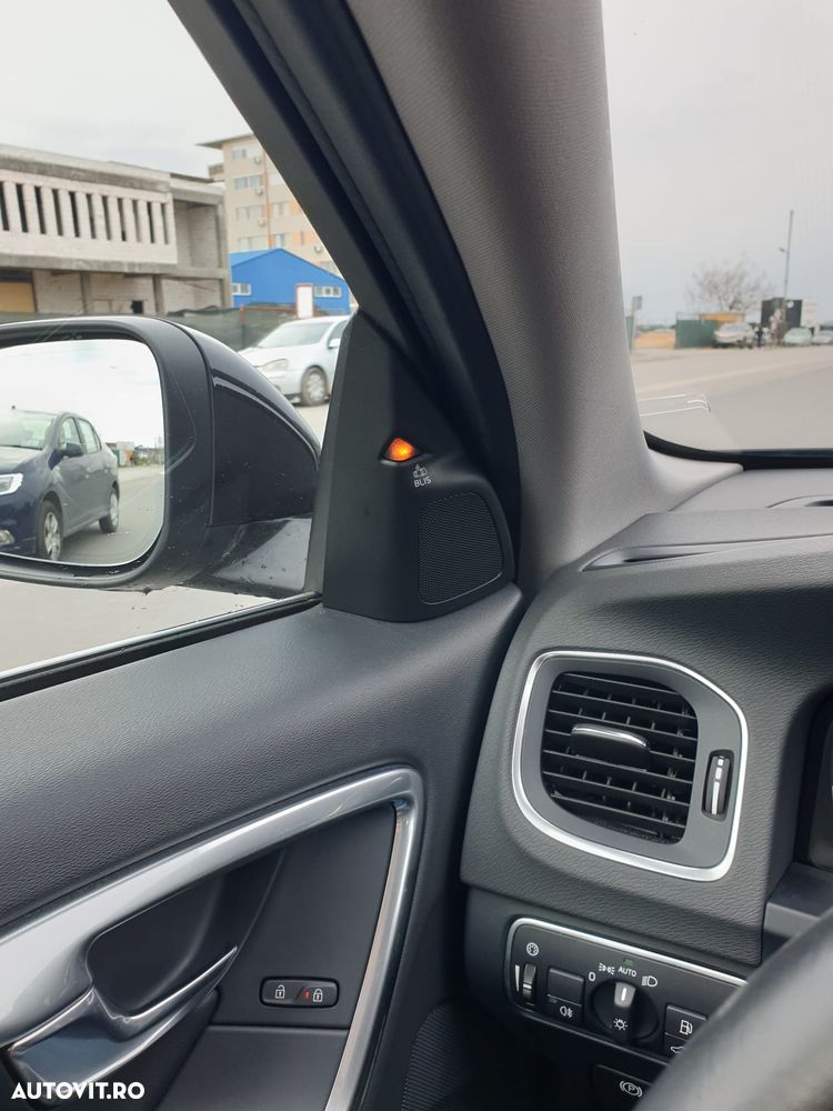 Volvo S60 T5 Geartronic Summum - 8