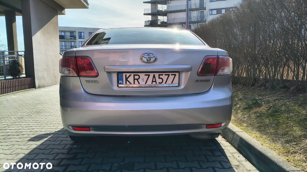 Toyota Avensis 1.8 Sol plus - 4