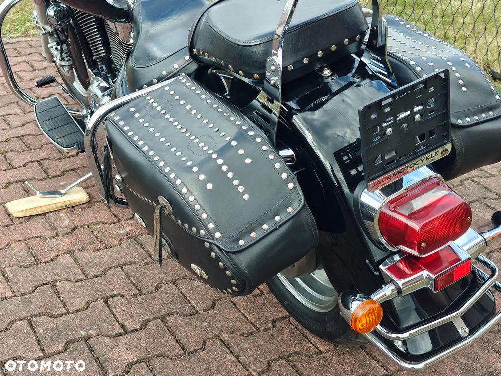 Suzuki Intruder - 27