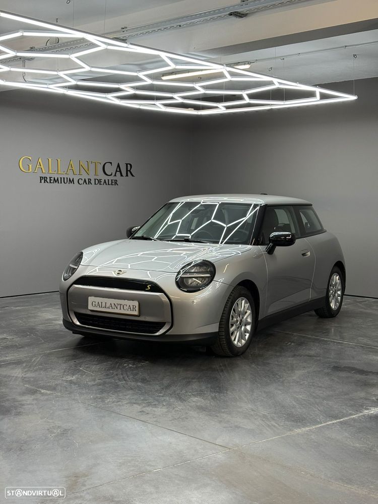 MINI 3 Portas Cooper SE Classic - 1