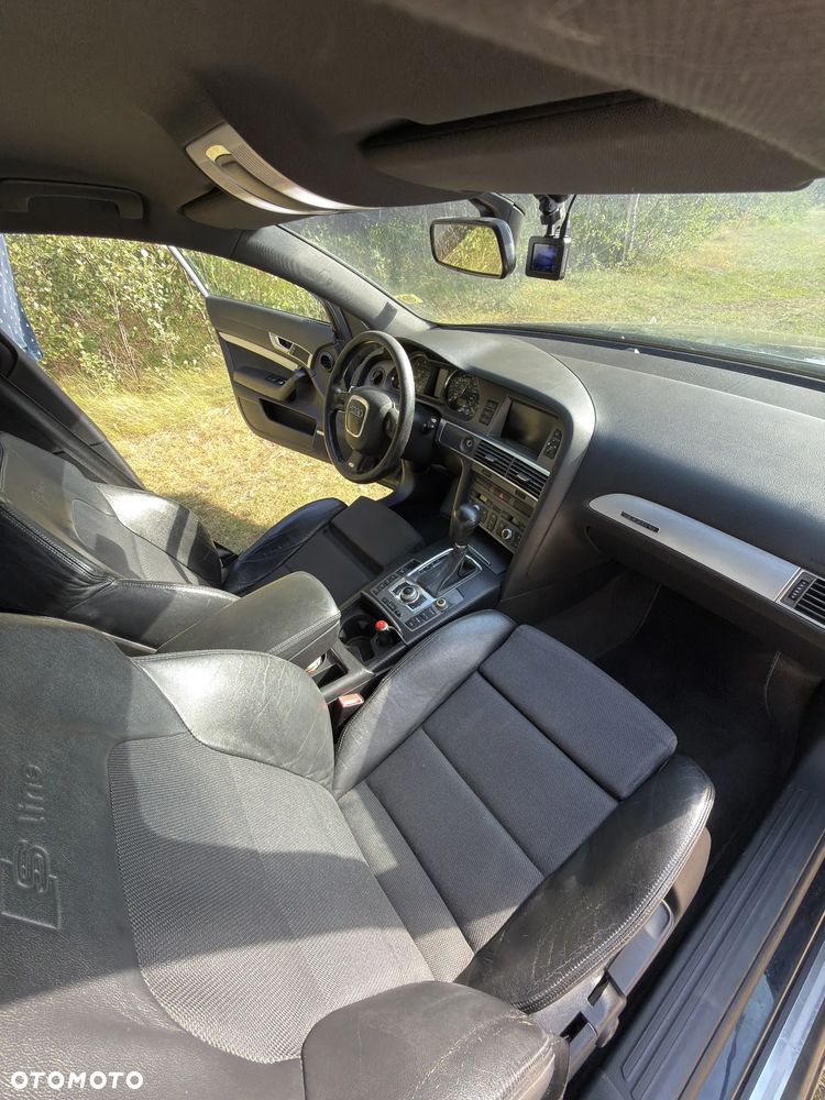 Audi A6 Avant - 16