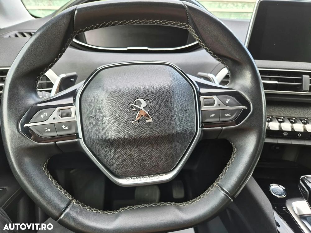Peugeot 3008 1.2 PureTech Turbo S&S EAT8 Allure - 9