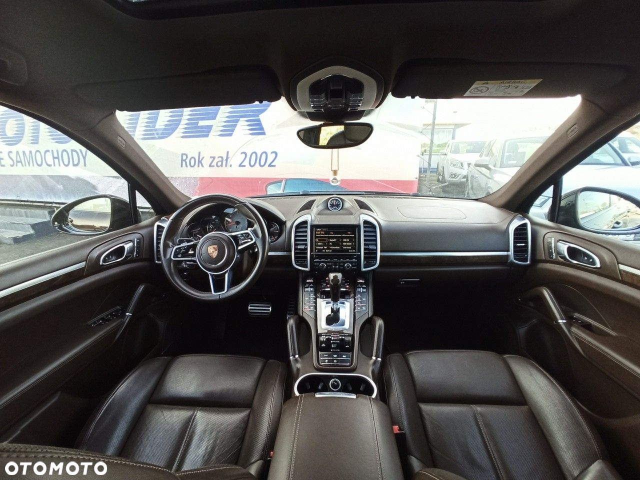 Porsche Cayenne - 14