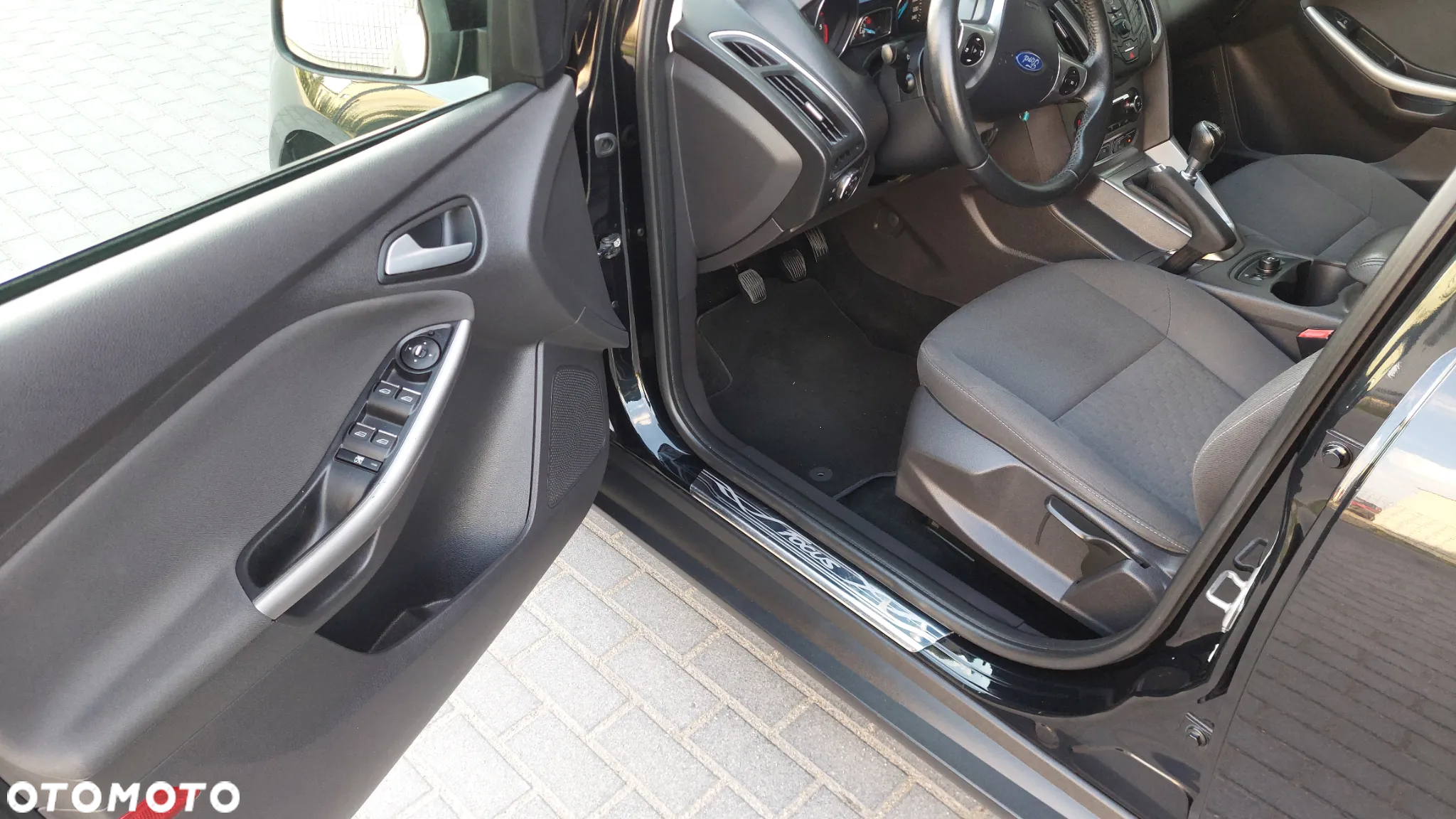 Ford Focus Turnier 2.0 TDCi DPF SYNC Edition - 9