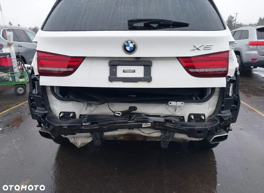 BMW X5 xDrive35i - 7