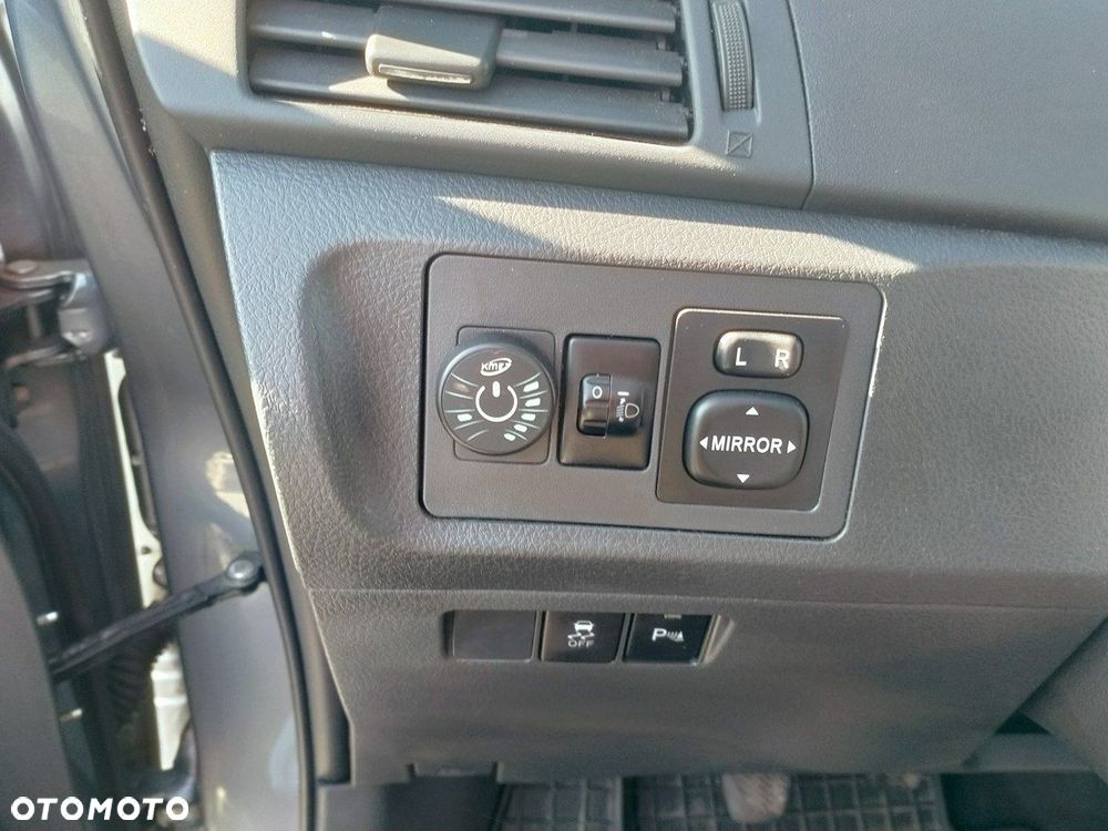 Toyota Verso 1.8 Premium - 16