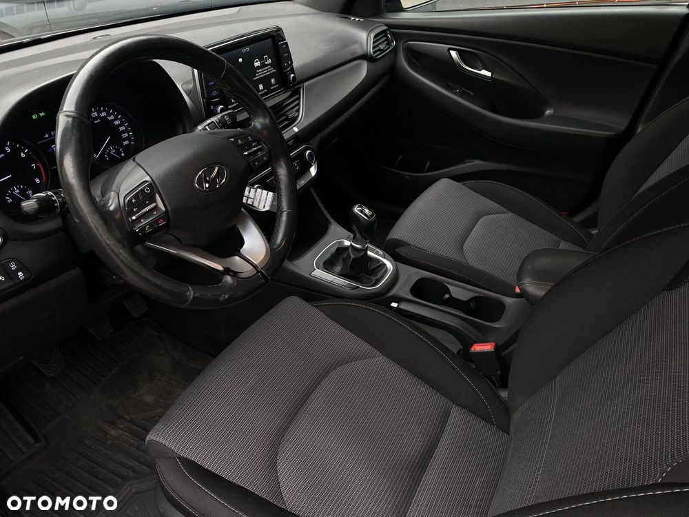 Hyundai i30 1.4 Classic + - 10