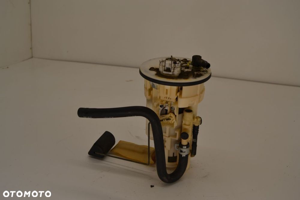 Pompa paliwa Lexus GS 300 mk2 - 1