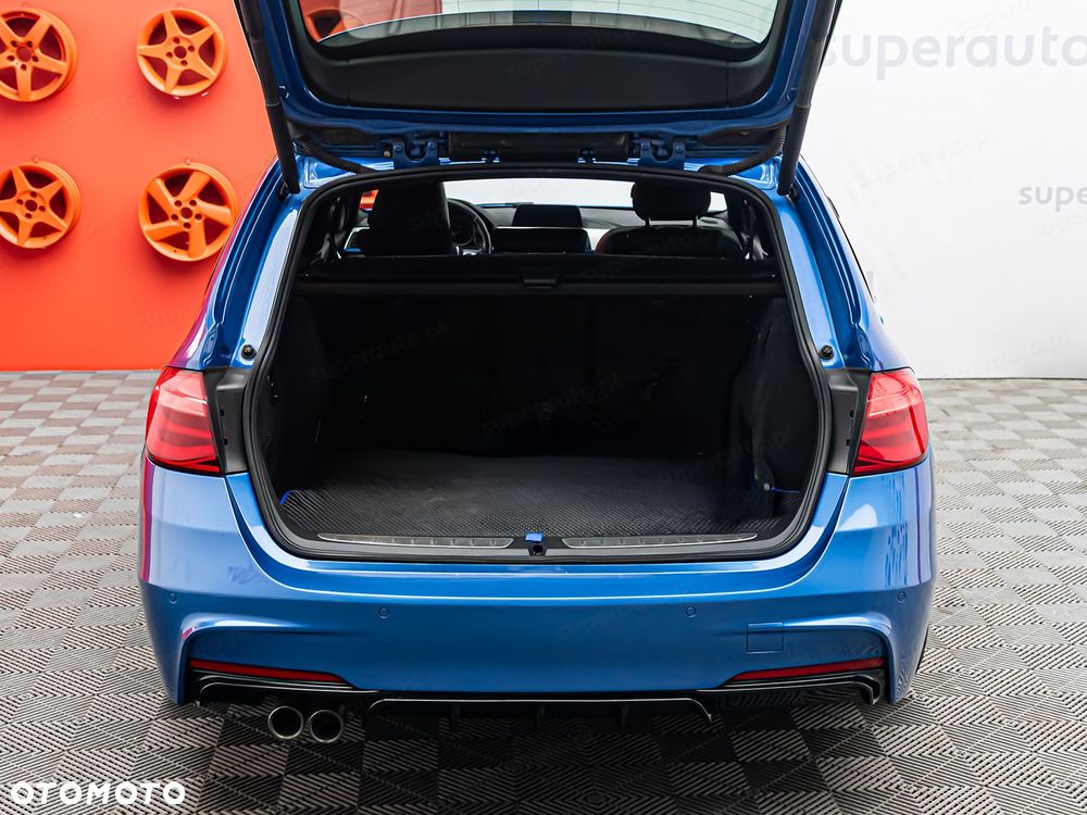 BMW Seria 3 320d M Sport - 34