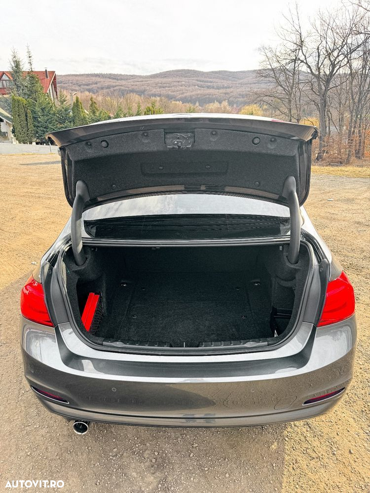 BMW Seria 3 320i xDrive Sport-Aut. Sport Line - 6